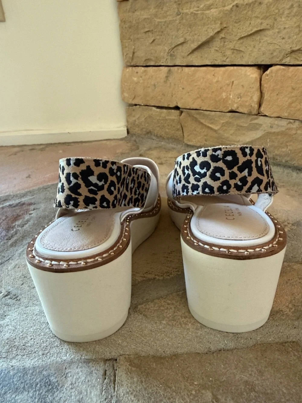 CECELIA NEW YORK comfortable white